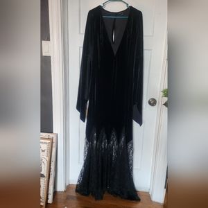 Velvet and lace trumpet sleeve Halloween dress